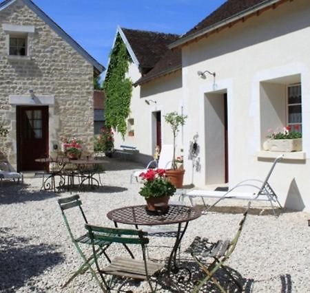 Chambres Et Table D'Hotes, Maisonnettes Individuelles Dans Propriete Privee Vezinnes ภายนอก รูปภาพ