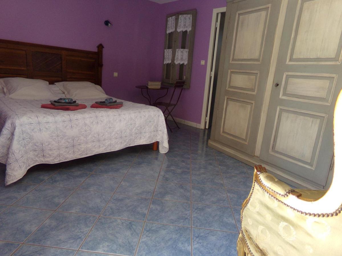 Chambres Et Table D'Hotes, Maisonnettes Individuelles Dans Propriete Privee Vezinnes ภายนอก รูปภาพ