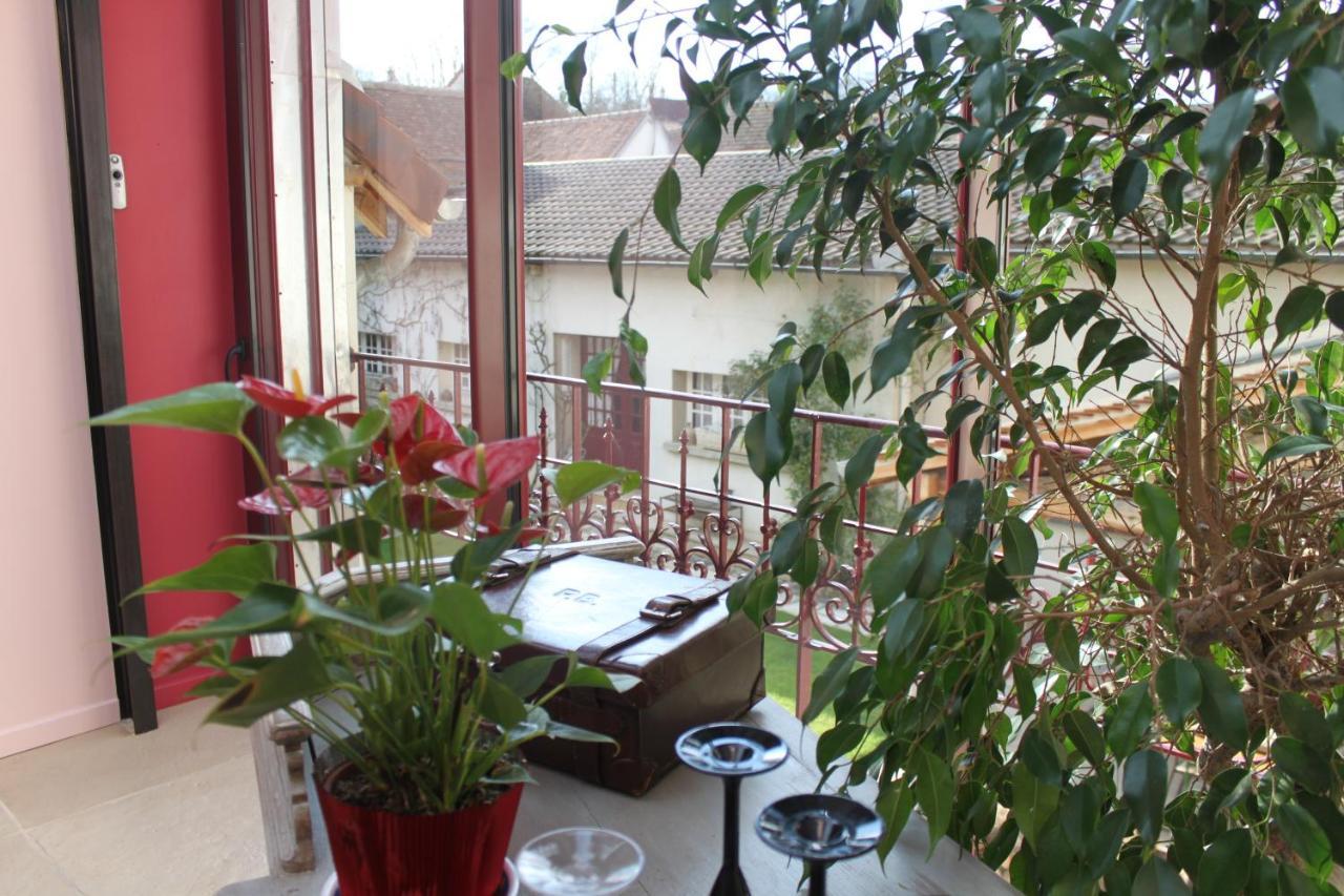 Chambres Et Table D'Hotes, Maisonnettes Individuelles Dans Propriete Privee Vezinnes ภายนอก รูปภาพ